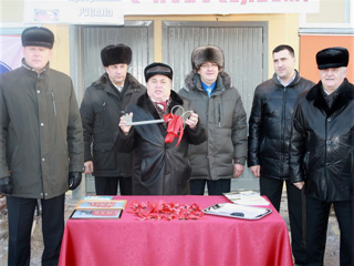 Саяногорские металлурги встречают зиму в новых квартирах