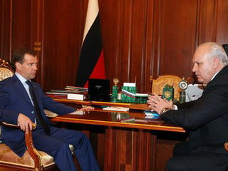 Глава Хакасии доложил президенту РФ об обстановке в республике
