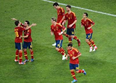 Третим полуфиналистом ЕВРО 2012 стала сборная Испании (ВИДЕО)