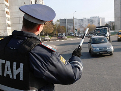 Сорский водитель получил уголовное наказание за оскорбление сотрудников ДПС