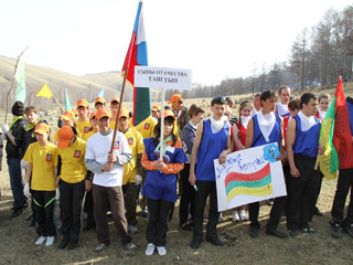 В Хакасии прошел слет молодежи "Гора выживания" (фото)