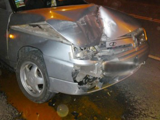 В Хакасии водитель без прав врезался в железобетонный забор