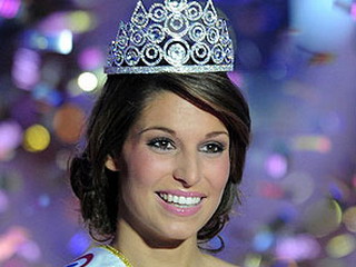 В Кане  выбрали "Мисс Франции-2011"
