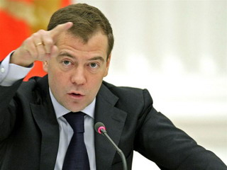 Медведев призвал губернаторов обуздать спекулянтов