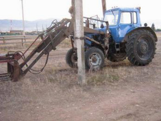 Жителя Хакасии придавило трактором