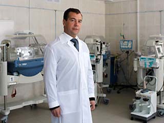 Медведев: На реформу медицины денег хватит