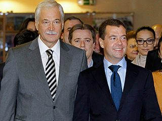 Медведев стал кандидатом в депутаты