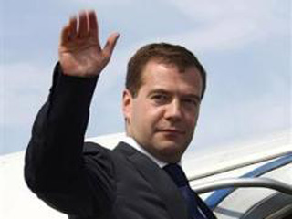 Медведев отправился в Германию
