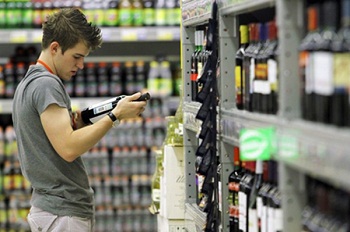 В России планируют продажу алкоголя только лицам старше 21 года