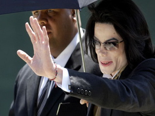 Майкл Джексон мог погибнуть от передозировки лекарств