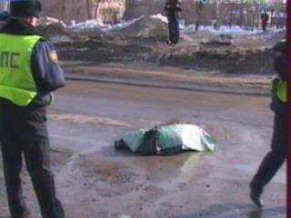  В Черногорске на дороге найдено тело женщины, погибшей в ДТП   