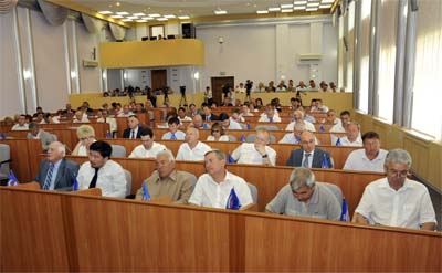 Депутаты Верховного совета Хакасии провели последнюю сессию перед каникулами