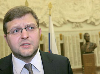 Кировский губернатор оставил жену с тремя детьми