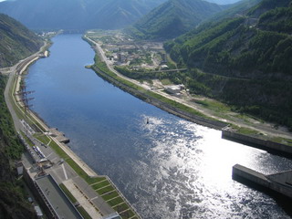 У подножия Саяно-Шушенской ГЭС будут строить порт