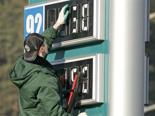  В Хакасии упали цены на бензин и дизтопливо
