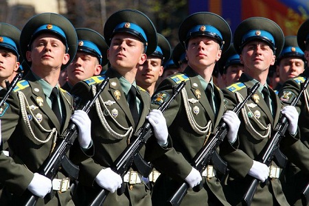 Министр обороны России: "Сегодня мы чествуем тех, кто сражался за свободу и независимость нашей страны"