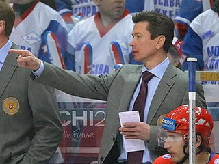 Тренер сборной России по хоккею пожаловался на "гнобление" в прессе