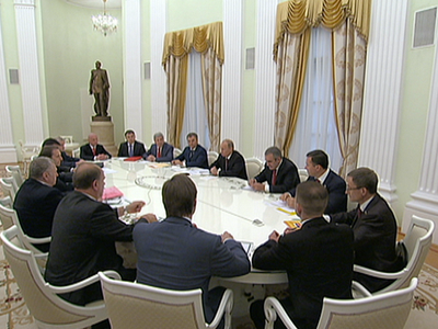 Владимир Путин провёл встречу с руководителями крупнейших фракций Госдумы
