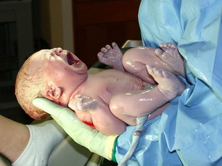  Семья первого абаканского новорожденного-2010 получит подарок