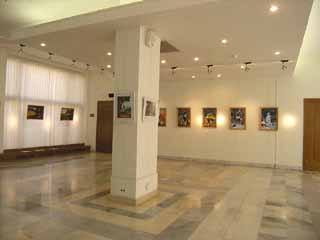 В Саяногорске открылась персональная выставка Людмилы Чечуровой 