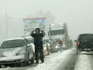 Снегопад в Хакасии может спровоцировать крупные аварии на дорогах