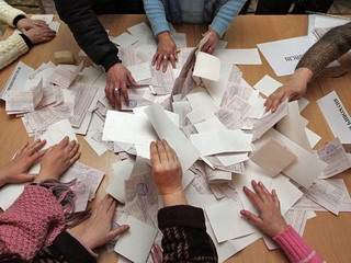 На выборах в Туве с большим отрывом лидирует "Единая Россия" 