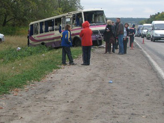 В Хакасии автобус съехал в кювет из-за неисправных тормозов
