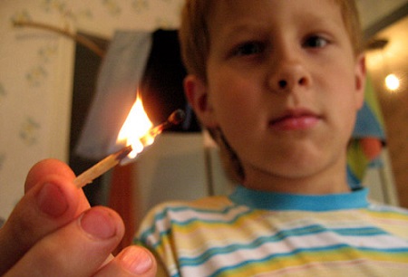 Из-за детской шалости в Черногорске горели две квартиры