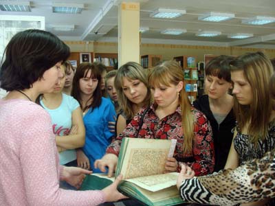 Национальная библиотека Хакасии представила редкие издания из своих фондов