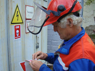 В Хакасии на энергообъекты наносят предупреждающие знаки