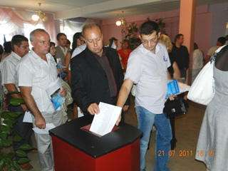 Глава Хакасии лидирует в народном голосовании