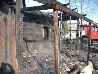 Молодые супруги погибли при пожаре в Хакасии (фото)