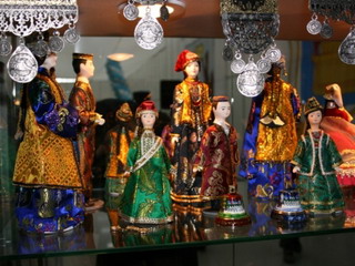 Выставка-конкурс кукол в национальных костюмах открылась в Абакане