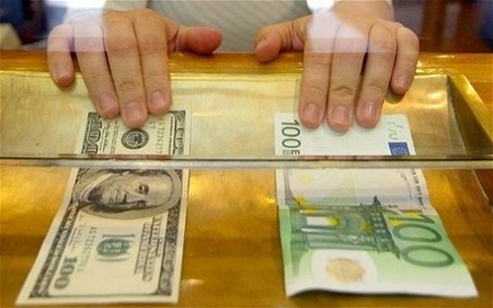ЦБ просит банки пересчитать валютную ипотеку по курсу 39 рублей за доллар