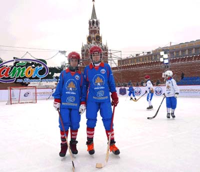 «Мало Патриарха Кирилла, самого Президента привлекать надо» – абаканские хоккеисты делятся впечатлениями об игре на Красной площ