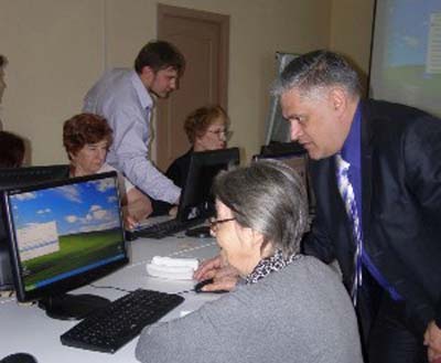 Пенсионеры Хакасии активно учатся пользоваться интернетом