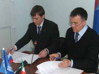 Хакасские единороссы подписали соглашение с Федерацией футбола республики