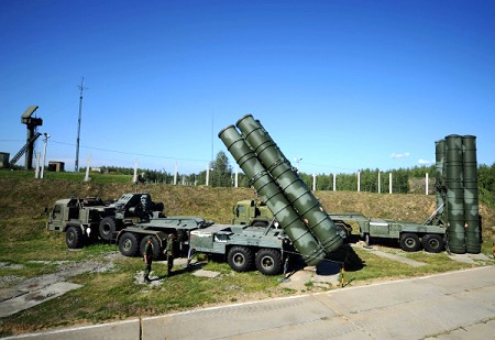 Россия заключила с Китаем договор о поставке зенитно-ракетных комплексов