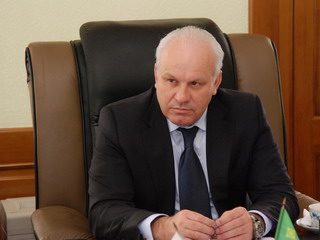 Виктор Зимин получил удостоверение главы Хакасии