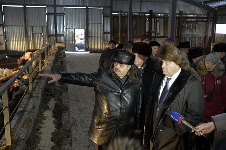 Глава Хакасии посетил молочный комплекс в  Ширинском районе