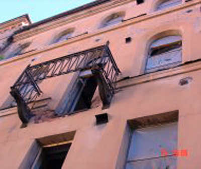 По факту обрушения балкона проводится проверка