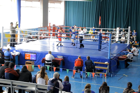 Девушки из Хакасии завоевали две медали на Чемпионате России по боксу