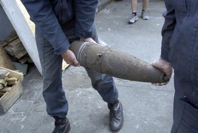 В Алтайском районе обнаружены три артиллерийских снаряда