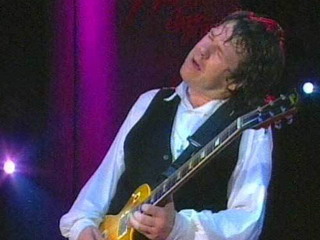 Умер легендарный гитарист Гари Мур