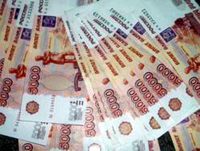 В Абакане продавец присвоила себе 300 тысяч рублей, пока работодатель была на больничном 