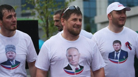 В России стали чаще покупать футболки с изображением Путина
