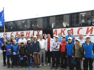 Хакасские болельщики побывали на футбольном матче в Красноярске