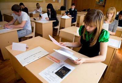 Пятеро выпускников из Хакасии сдали ЕГЭ по русскому языку на 100 баллов