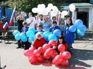 В Усть-Абакане отметили День Российского флага