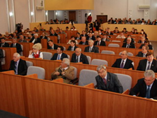 В Хакасии сократили парламентариев 